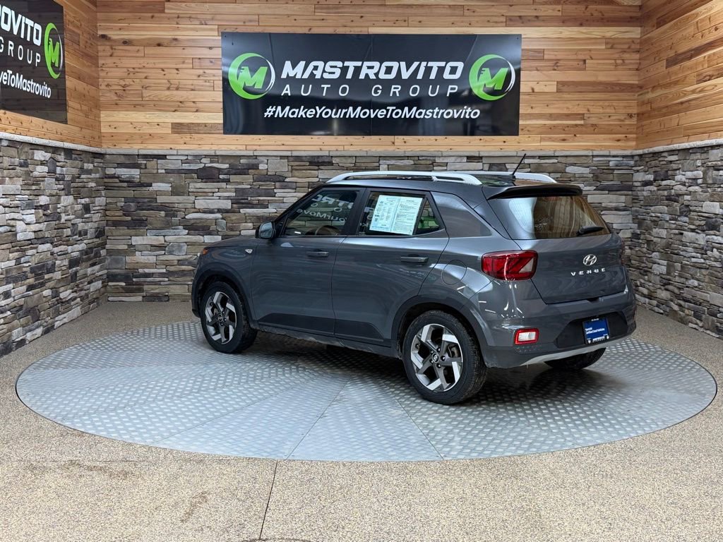 Certified 2024 Hyundai Venue Limited image 7