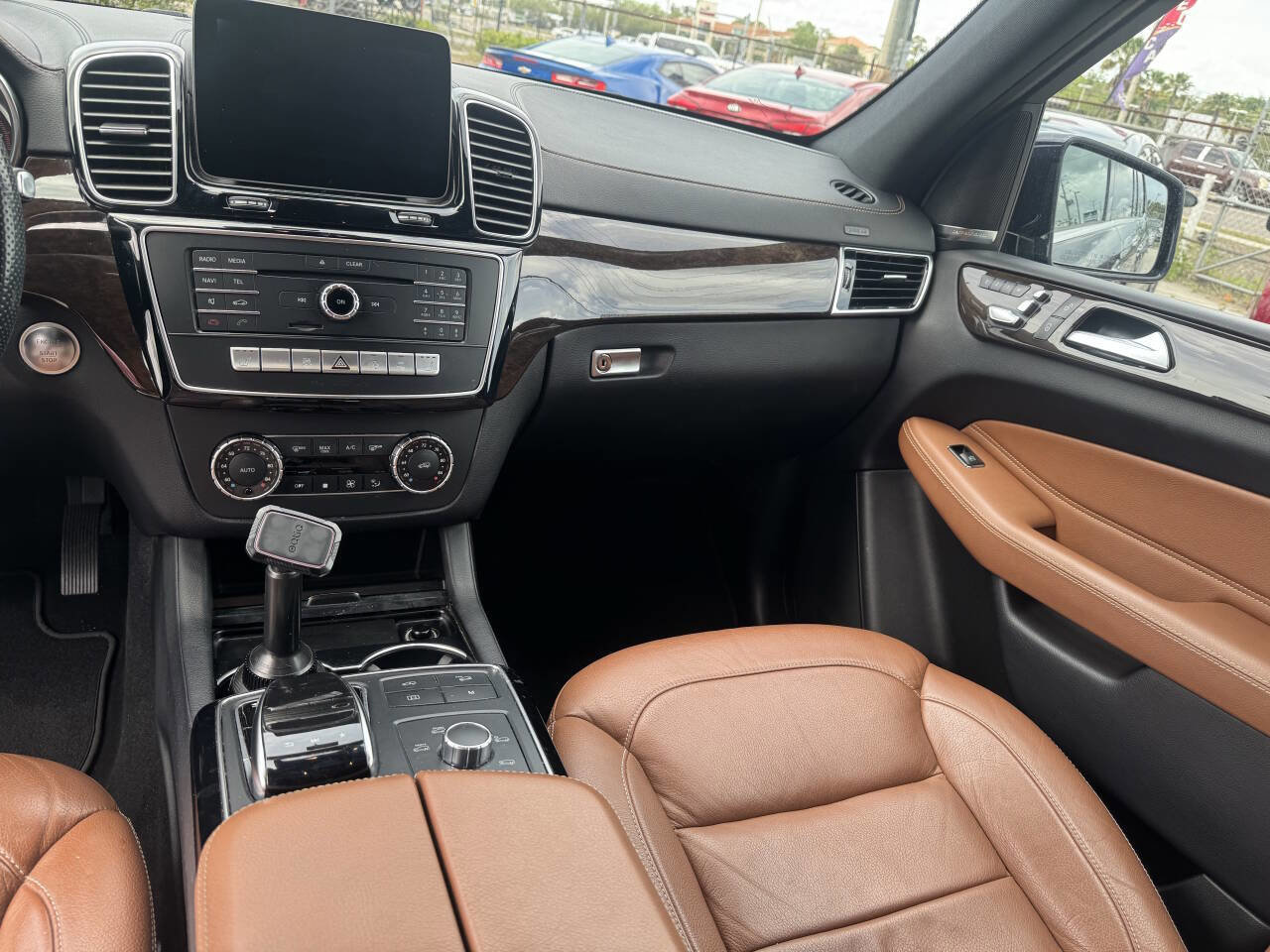 Used 2017 Mercedes-Benz GLS 450 4MATIC image 4