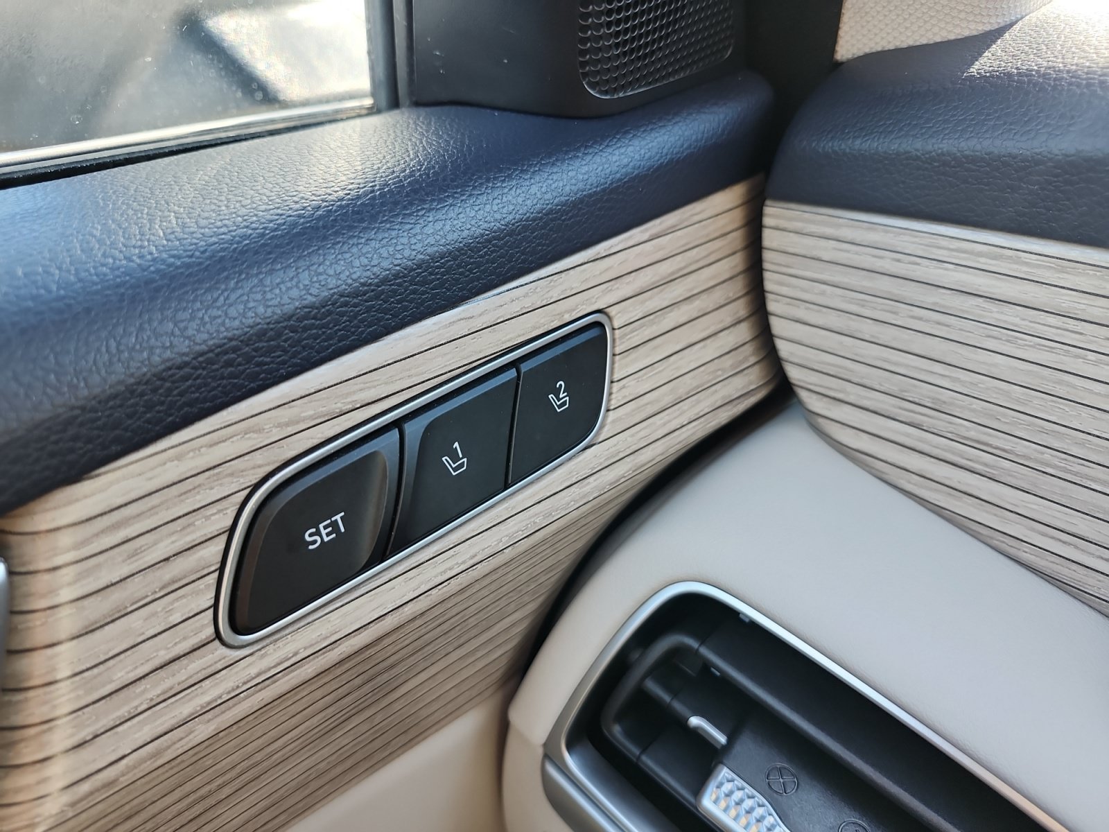 Used 2020 Hyundai Palisade SEL w/ Premium Package AWD/4WD image 27