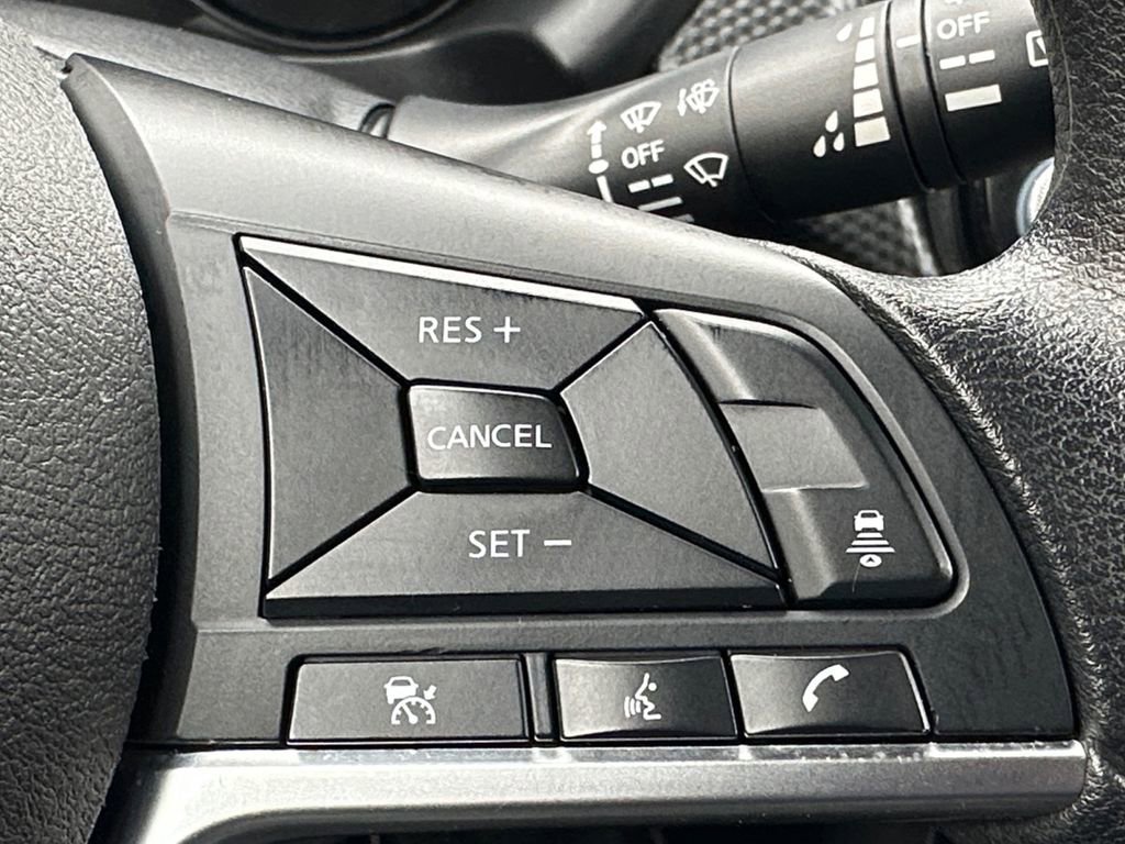 Used 2024 Nissan Kicks SV image 18