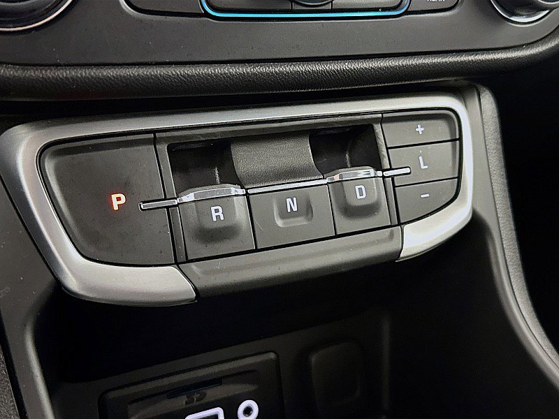 Used 2024 GMC Terrain SLT image 17