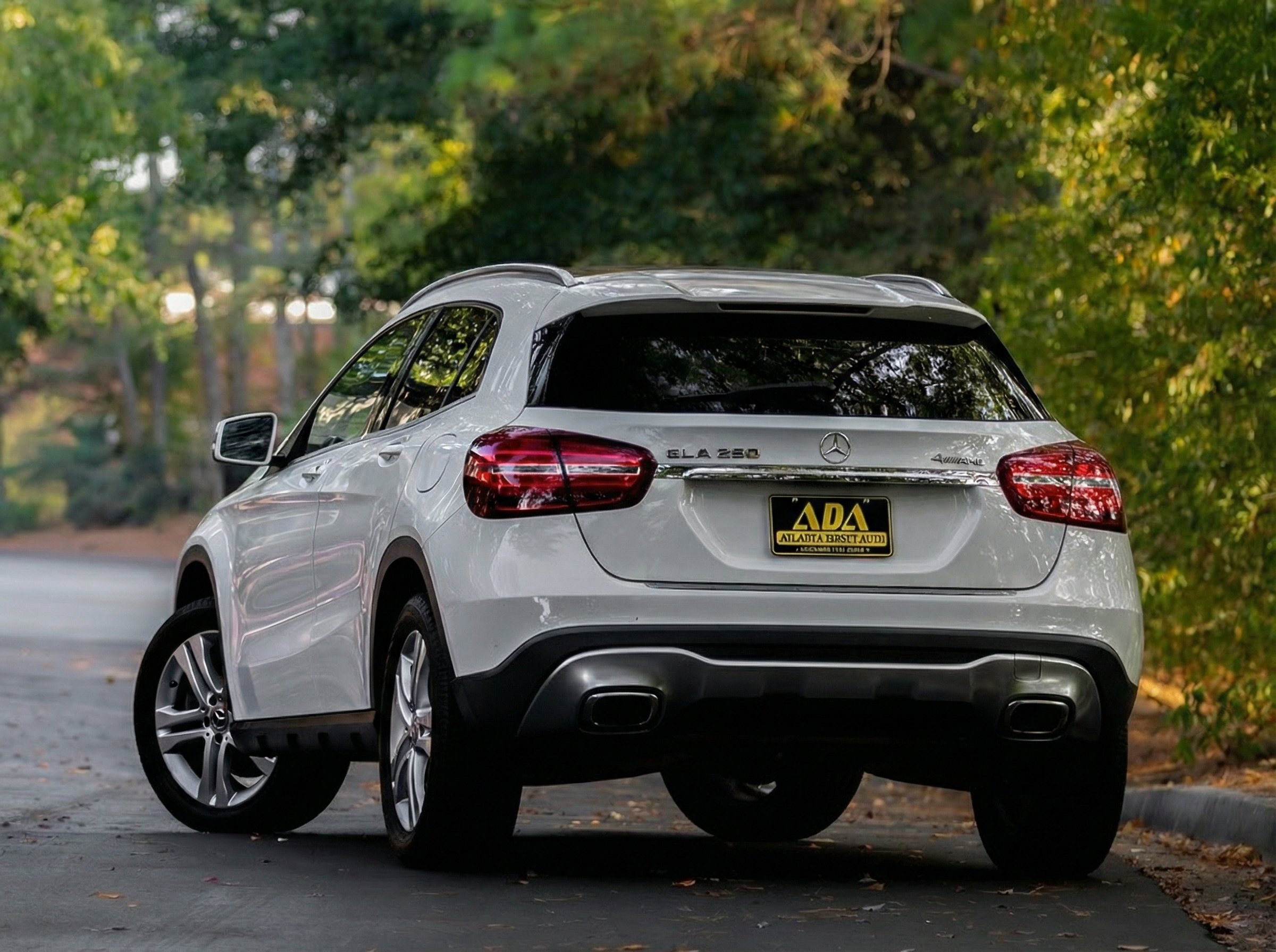 Used 2019 Mercedes-Benz GLA 250 4MATIC w/ Convenience Package image 3