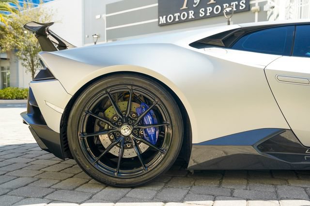 Used 2020 Lamborghini Huracan EVO AWD/4WD image 27
