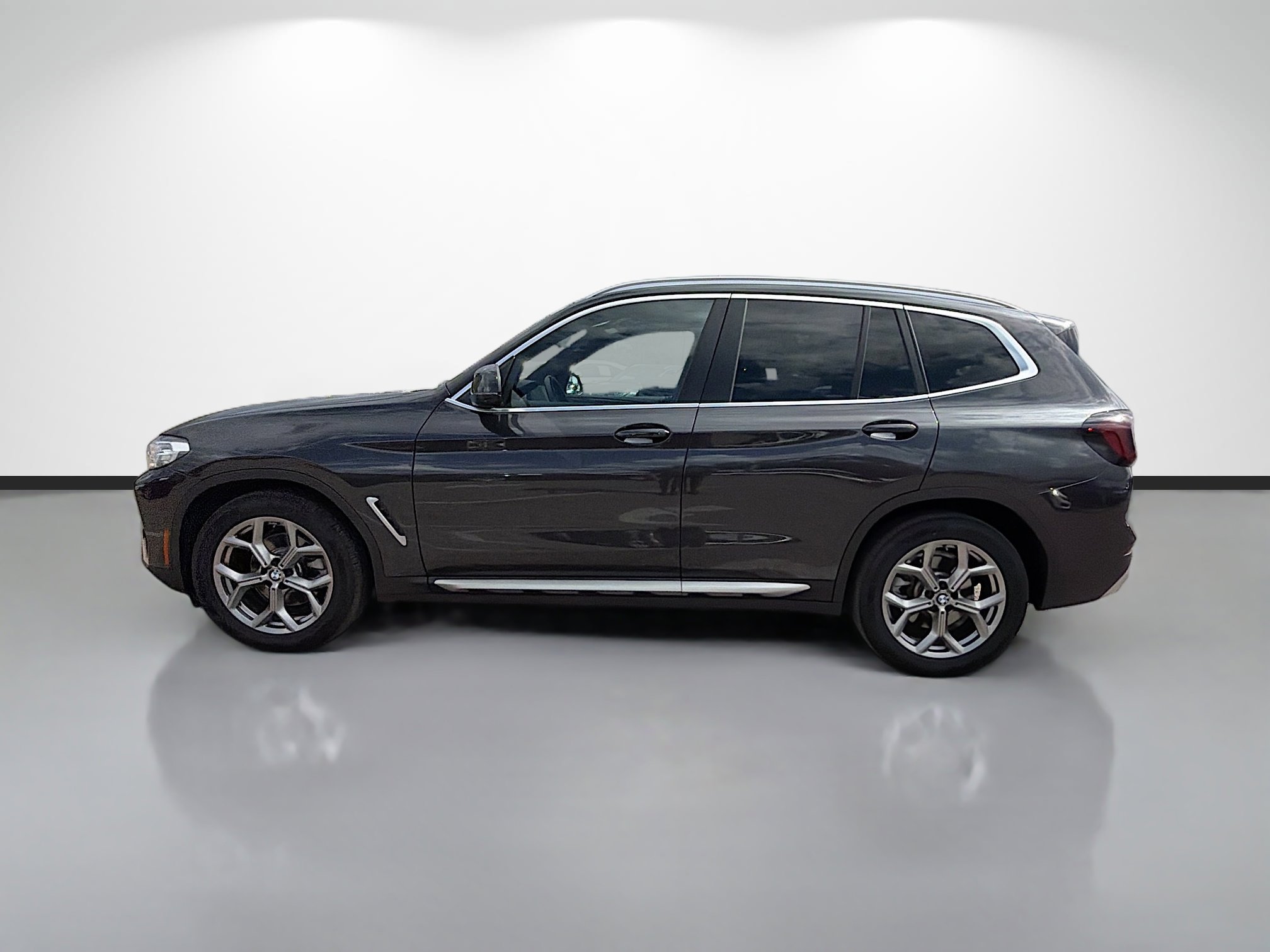 Used 2024 BMW X3 sDrive30i w/ Convenience Package image 6