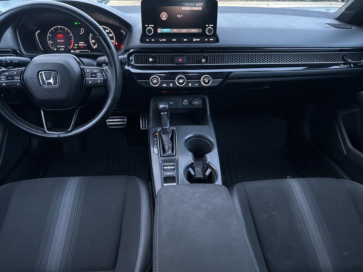 Used 2023 Honda Civic Sport image 32