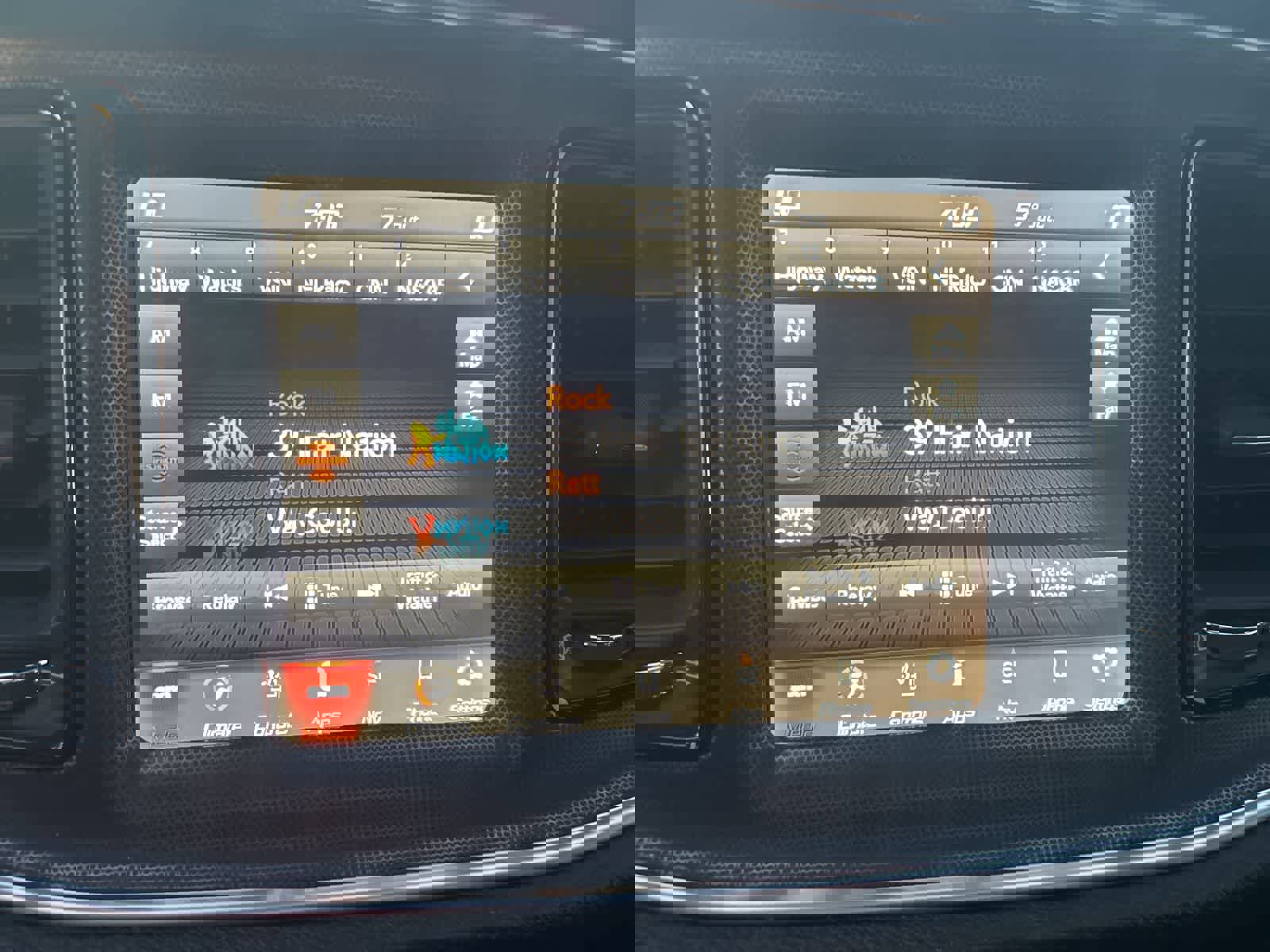 Used 2018 Dodge Challenger SRT w/ Technology Group image 44