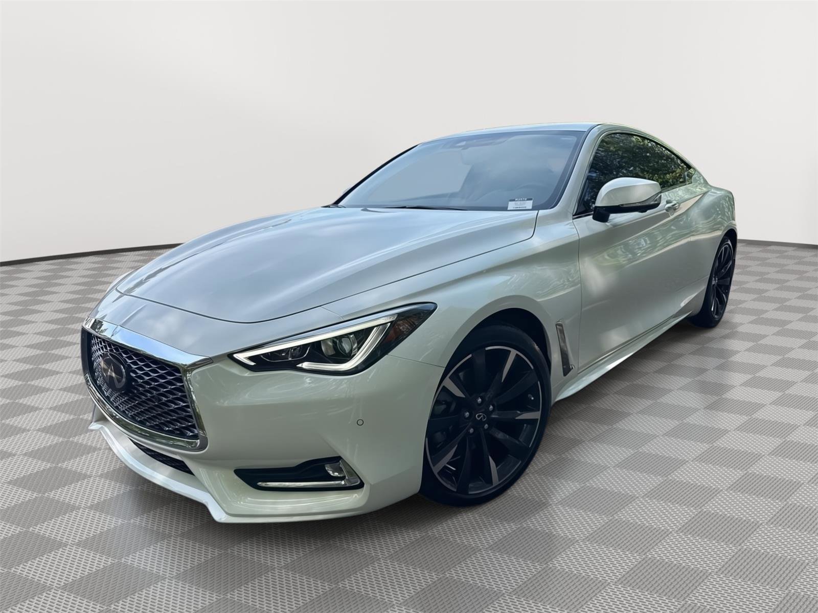 Used 2022 INFINITI Q60 3.0t Luxe w/ Essential Package image 2