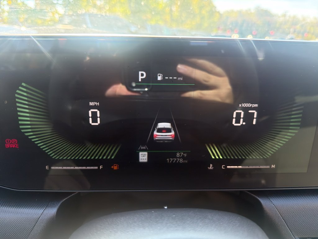 Used 2025 Kia K4 FWD image 19