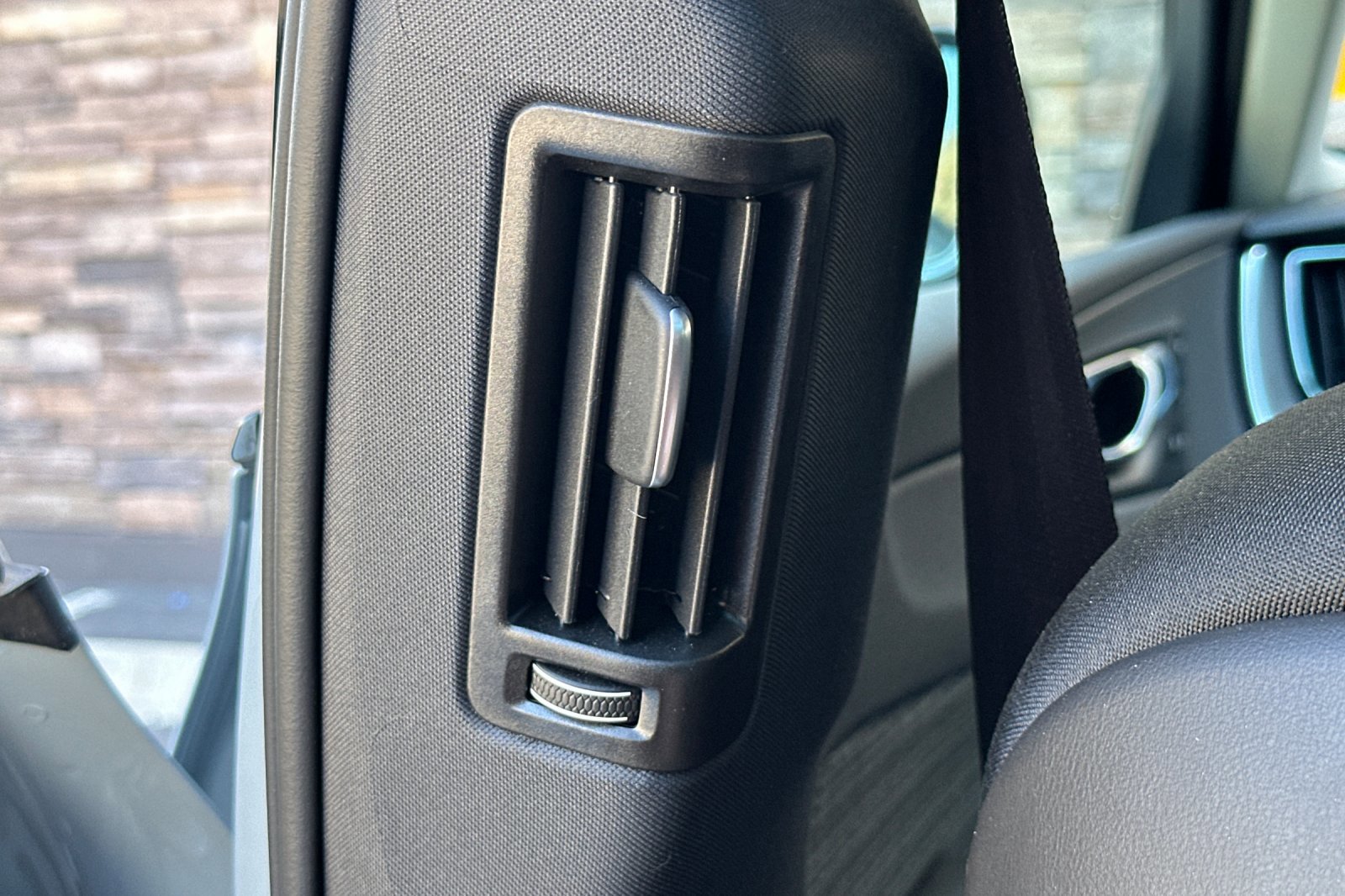 Certified 2025 Volvo XC60 B5 Core w/ Protection Package Premier image 14