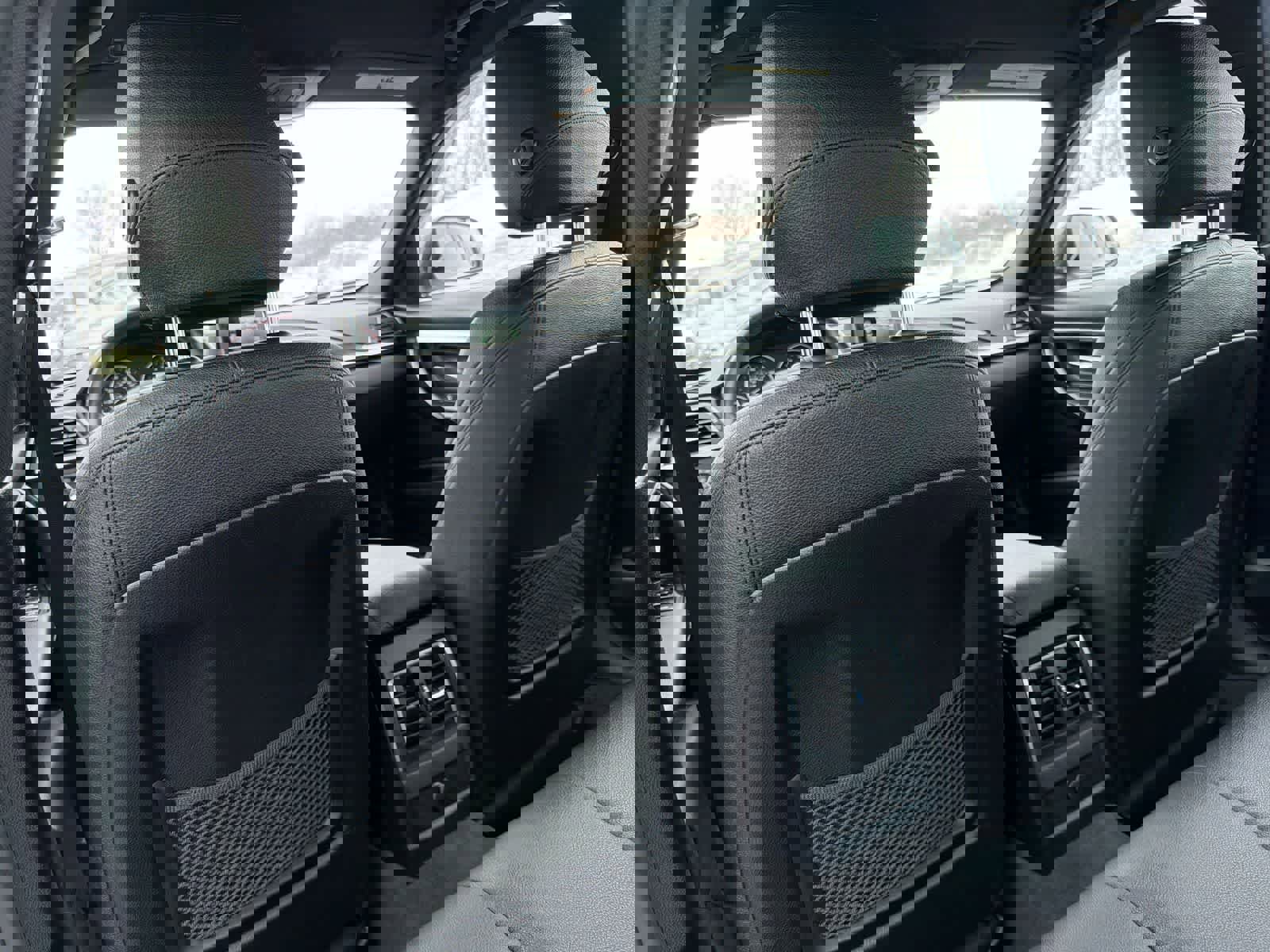 Used 2018 BMW 330i xDrive Sedan image 19