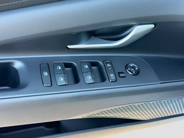 New 2026 Hyundai Elantra SE FWD image 17