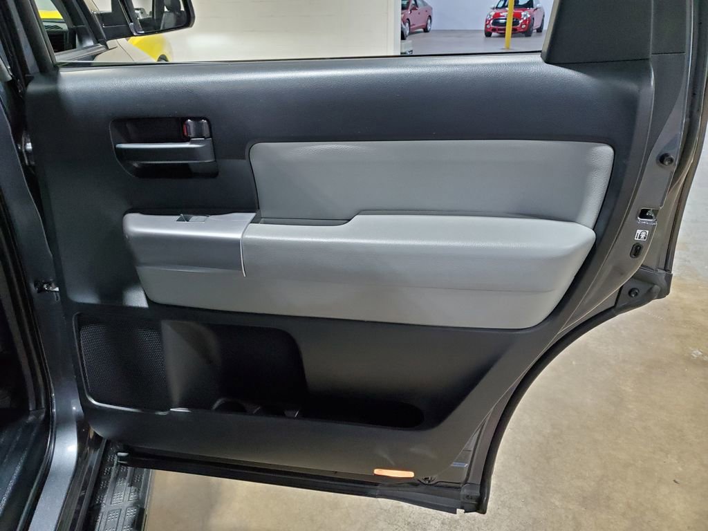 Used 2019 Toyota Sequoia SR5 image 22