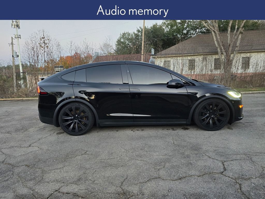 Used 2022 Tesla Model X Plaid image 7