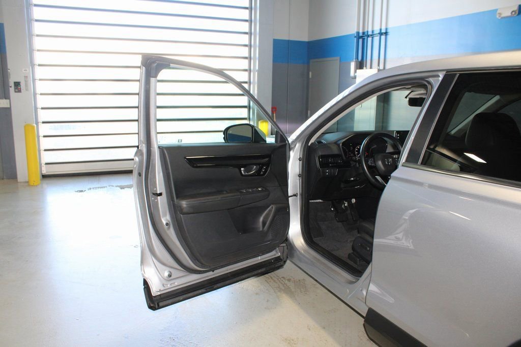 Used 2025 Honda CR-V EX-L image 7