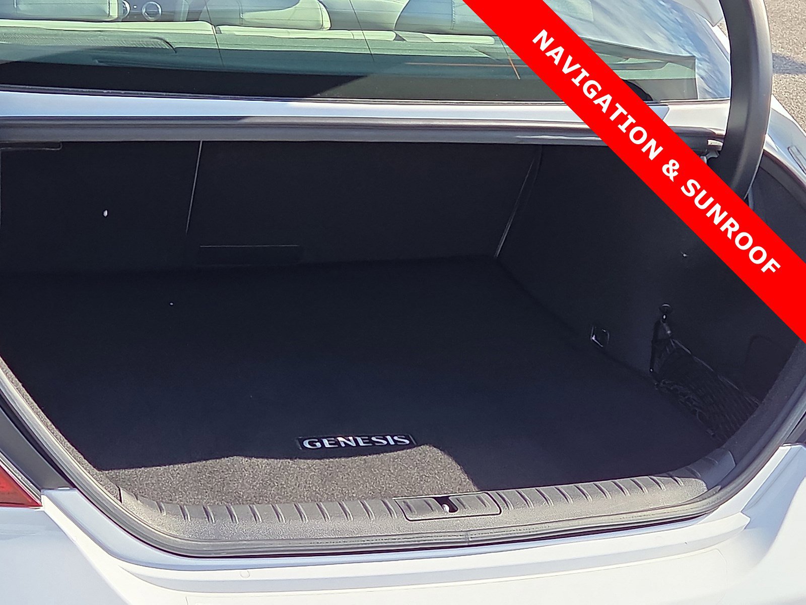 Used 2023 Genesis G70 2.0T w/ Sport Prestige Package image 9