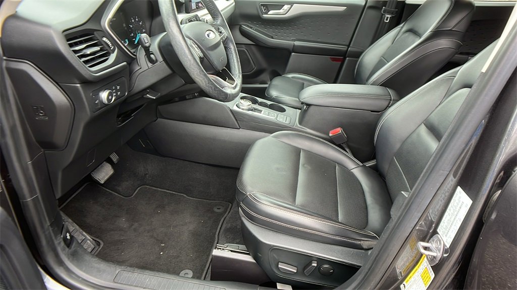 Used 2020 Ford Escape SEL image 13