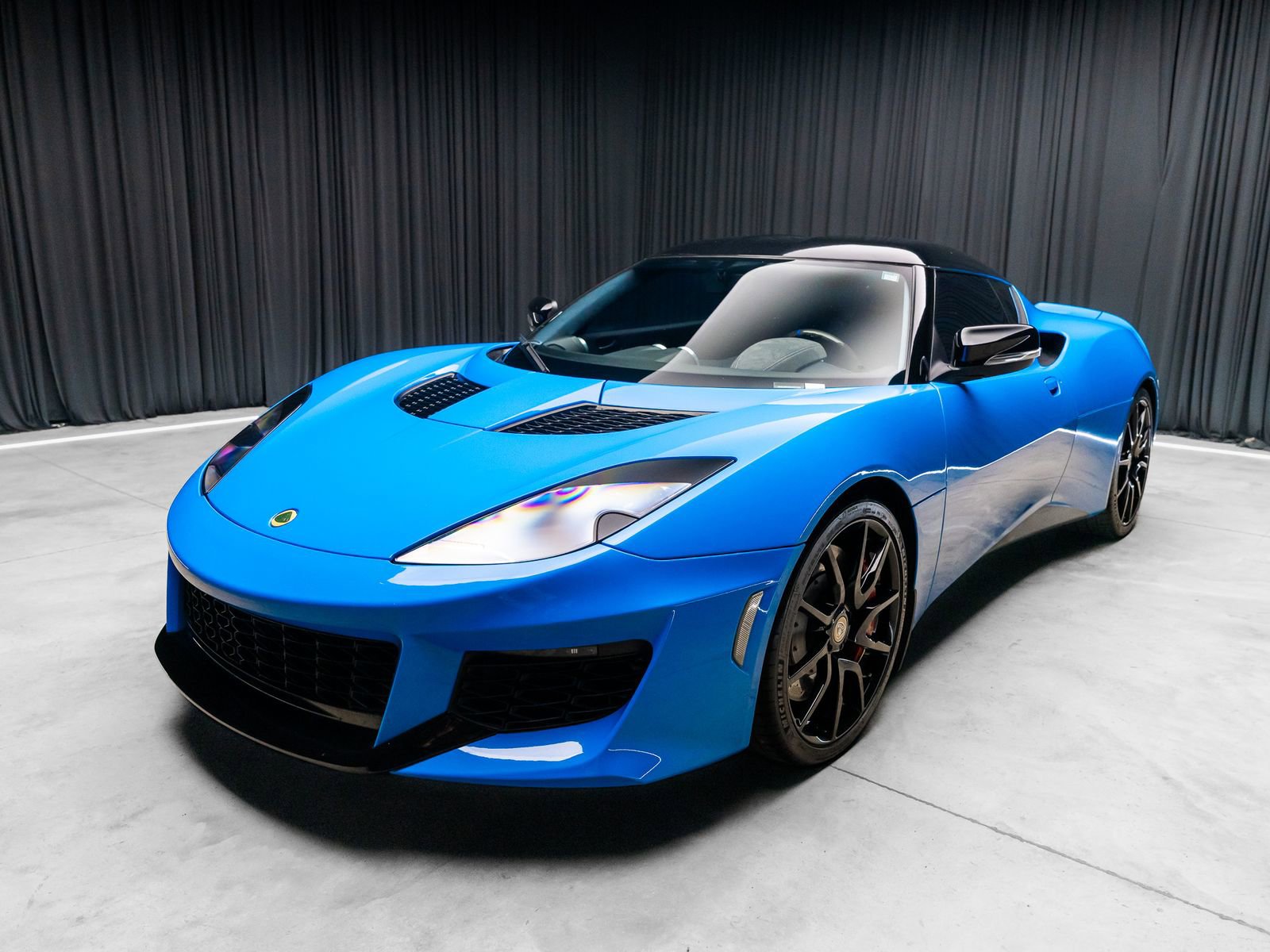 Used 2018 Lotus Evora 400 RWD image 9