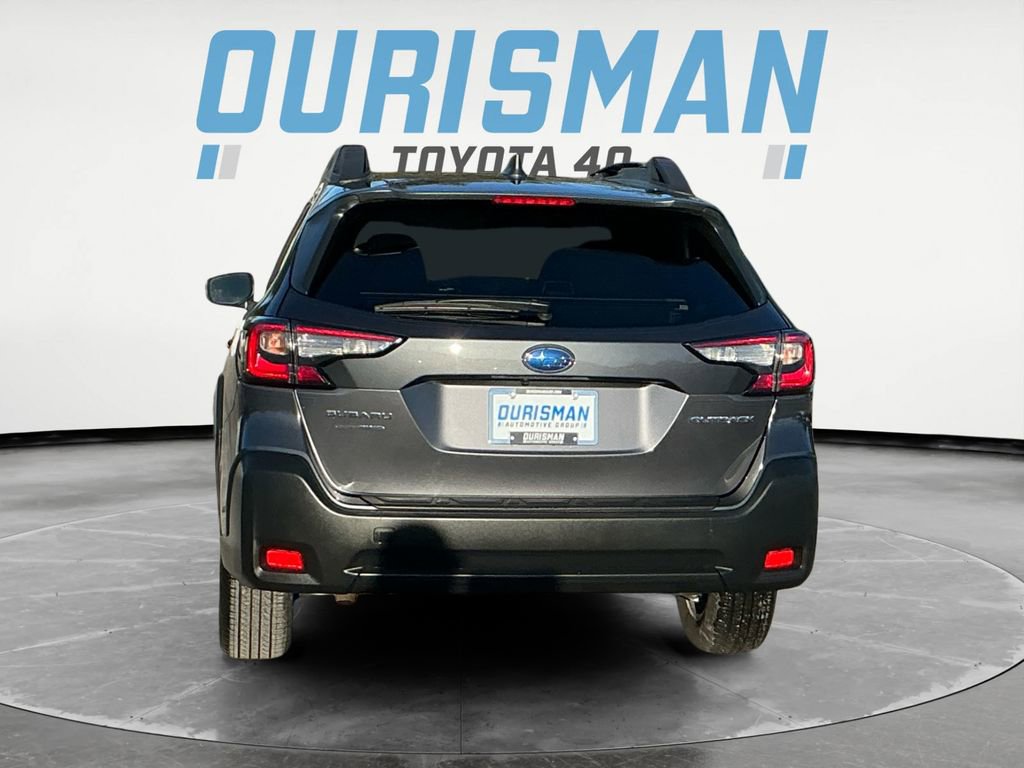 Used 2025 Subaru Outback Premium image 6