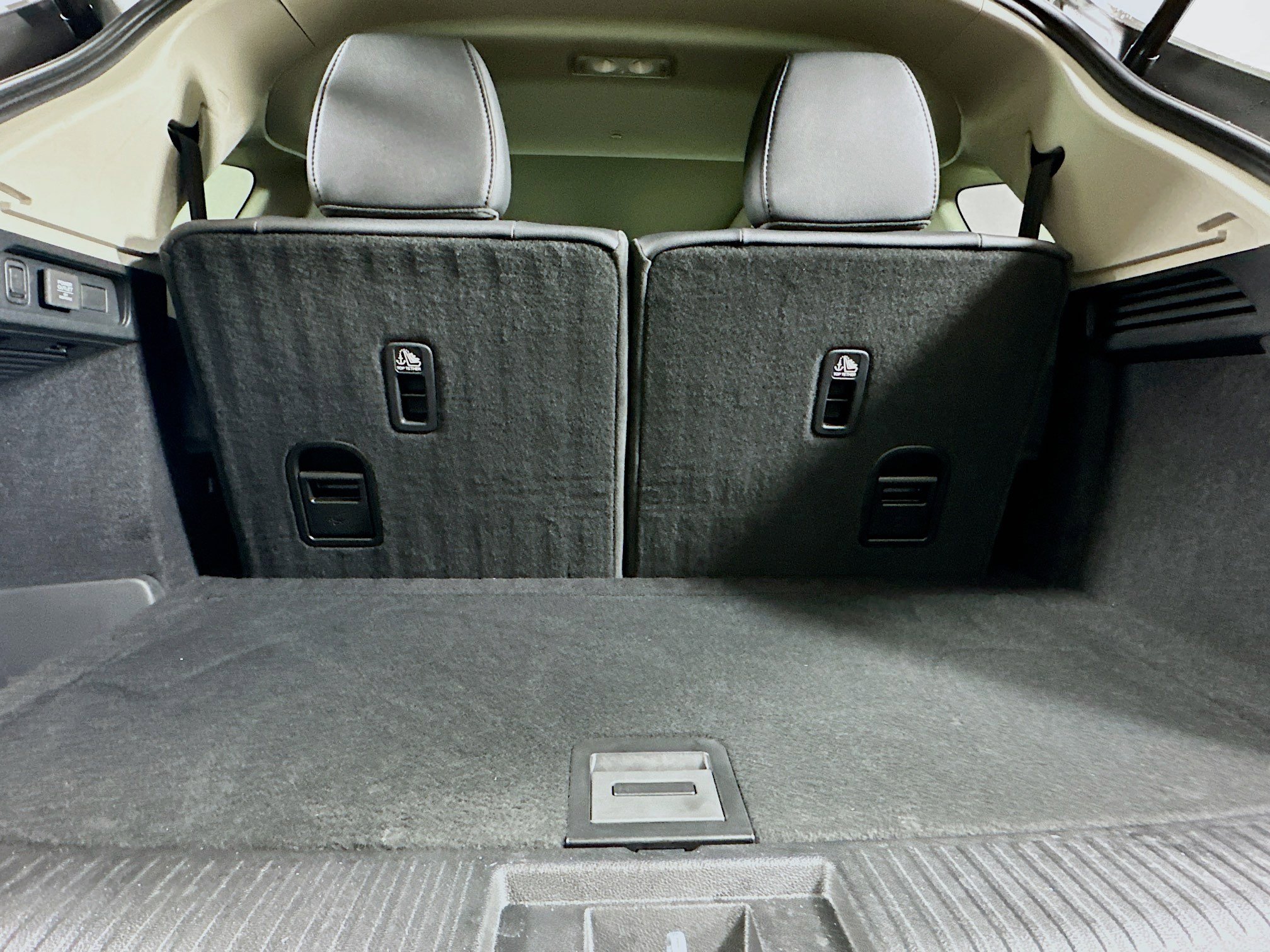 Used 2025 Acura MDX FWD image 31