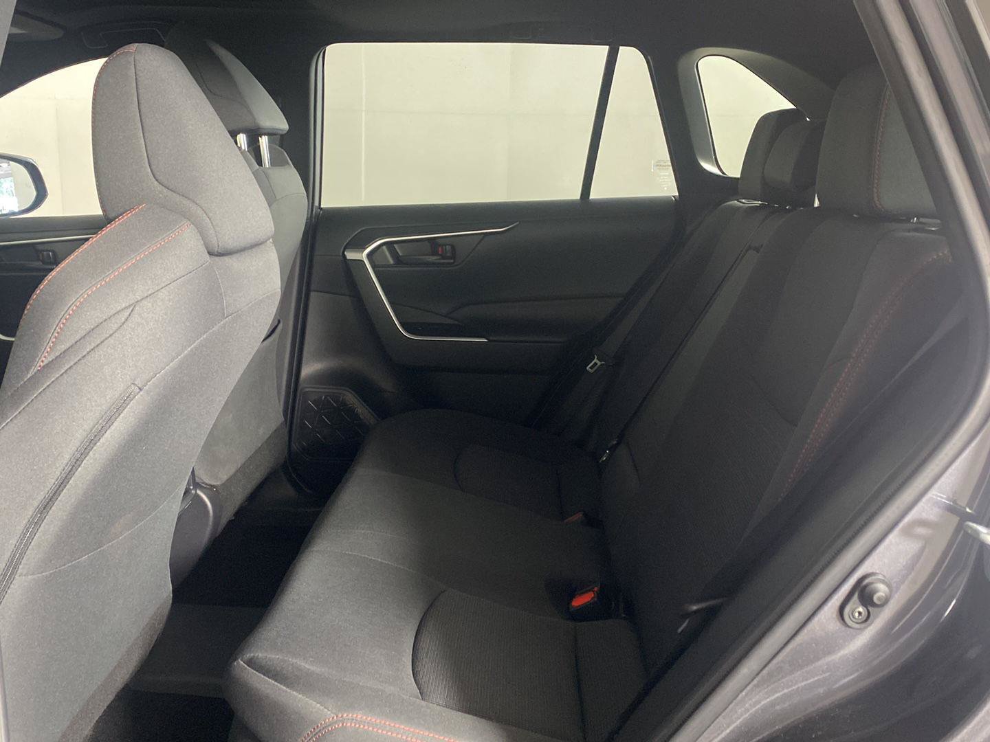 Used 2021 Toyota RAV4 SE w/ Weather & Moonroof Package AWD/4WD image 27