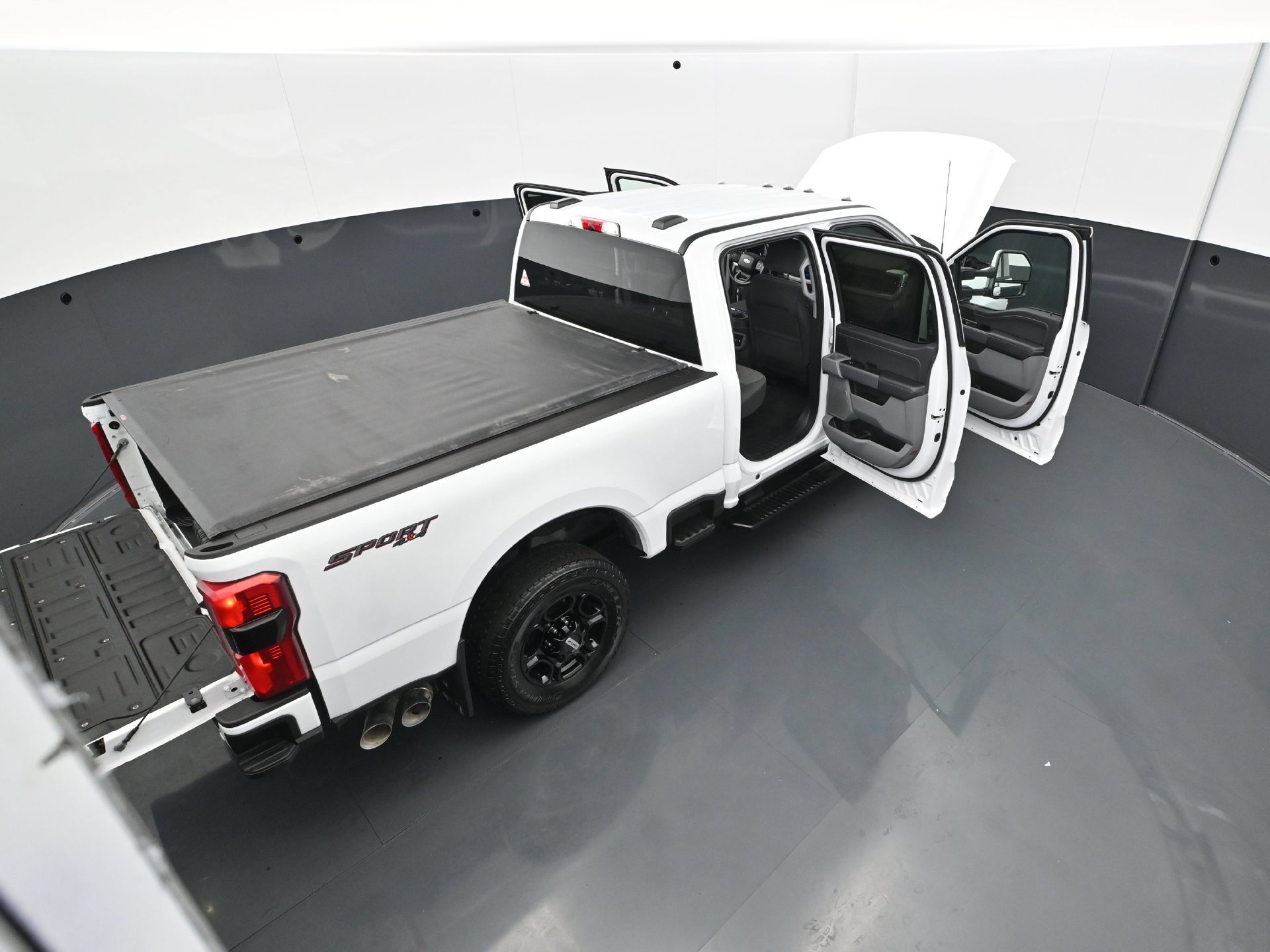 Used 2024 Ford F250 XLT w/ XLT Premium Package AWD/4WD image 42