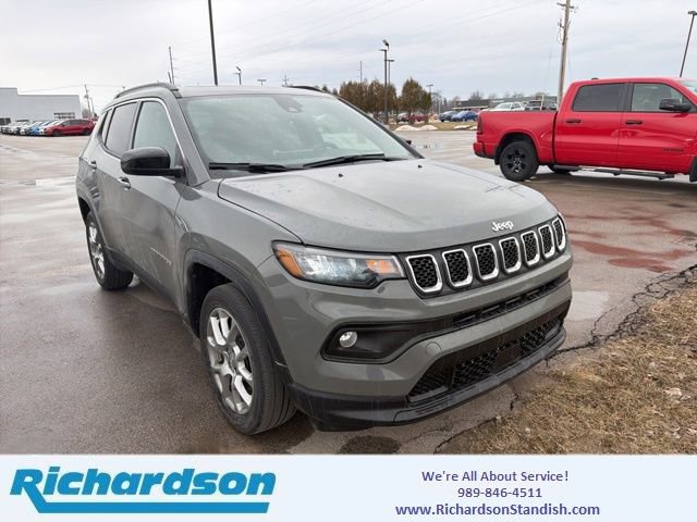 Used 2023 Jeep Compass Latitude w/ Sun and Sound Group image 1