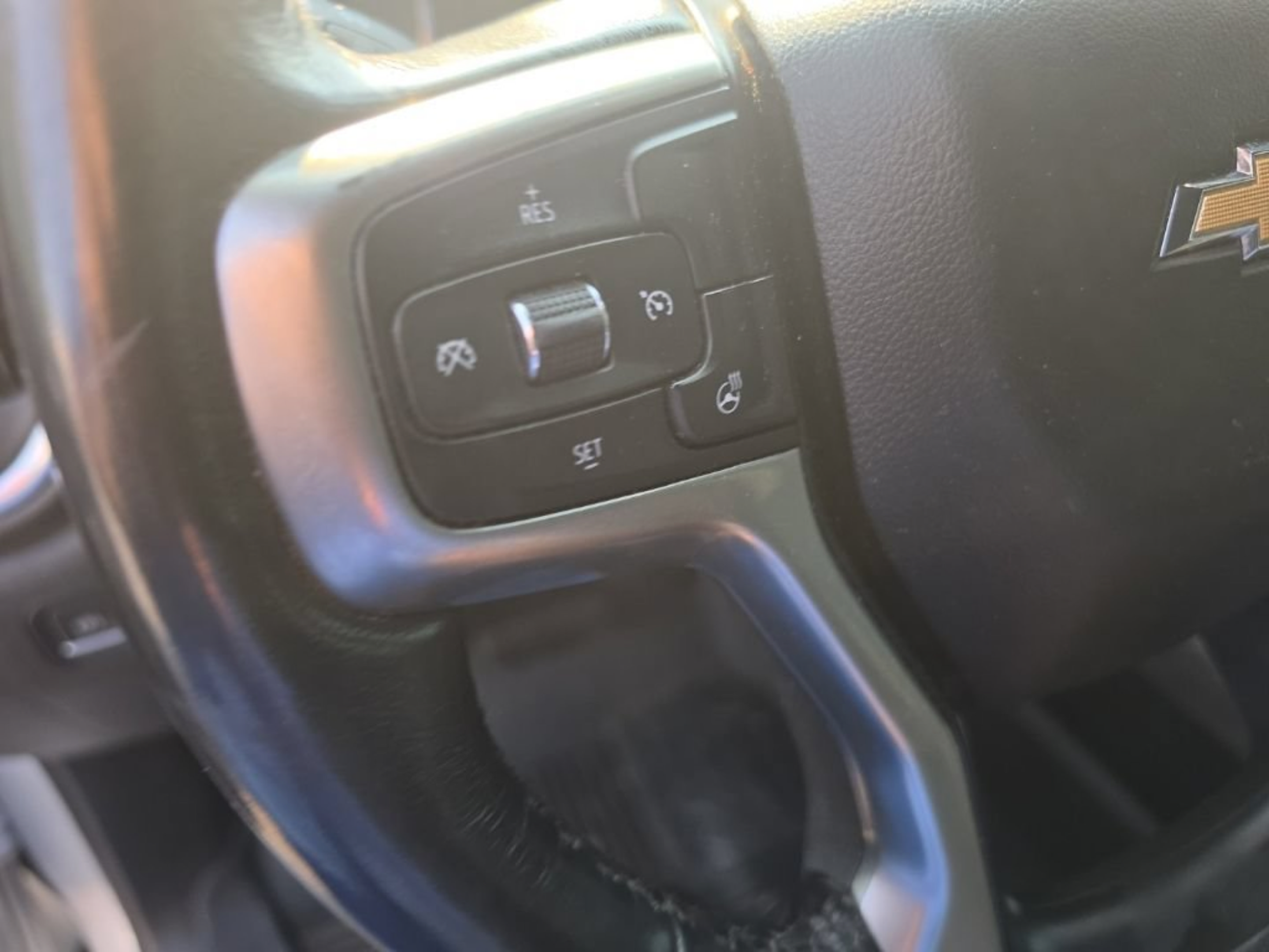 Used 2019 Chevrolet Silverado 1500 LTZ w/ LTZ Plus Package AWD/4WD image 12