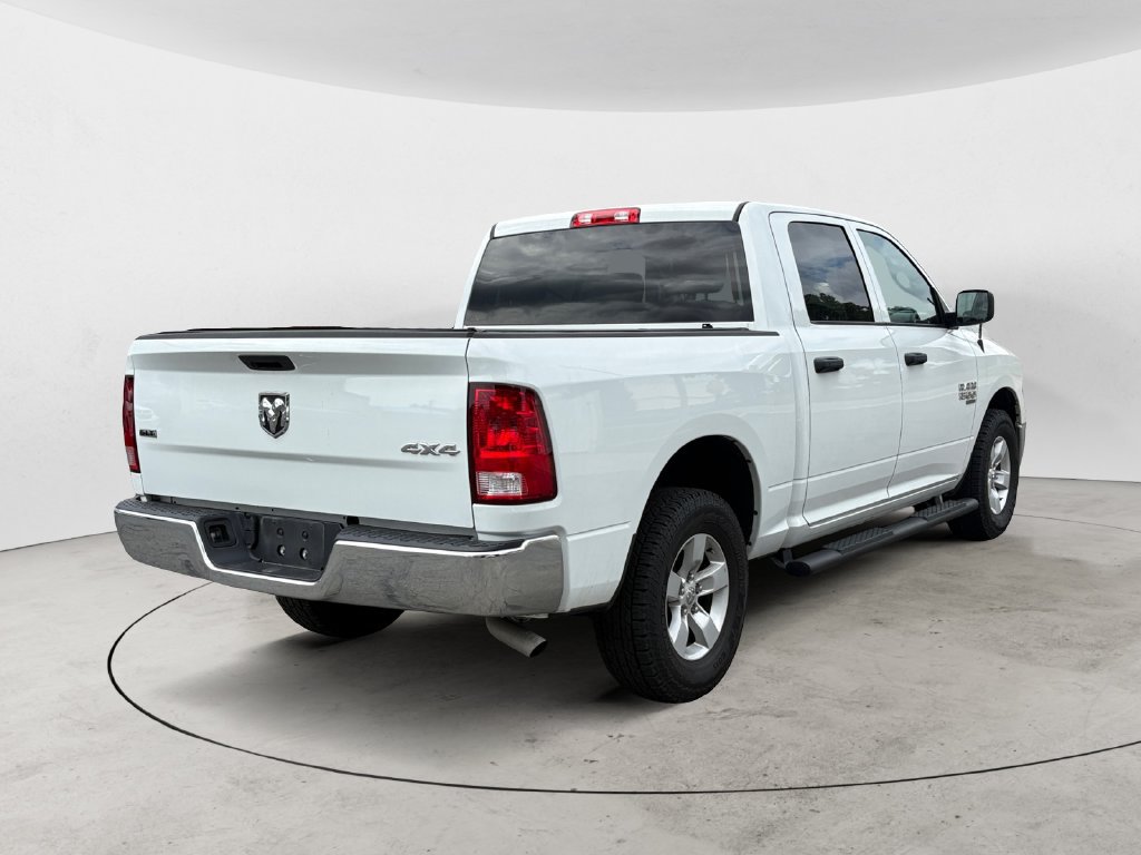 Used 2023 RAM 1500 Classic SLT AWD/4WD image 3