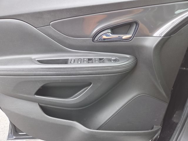 Used 2021 Buick Encore Preferred w/ Safety Package AWD/4WD image 28