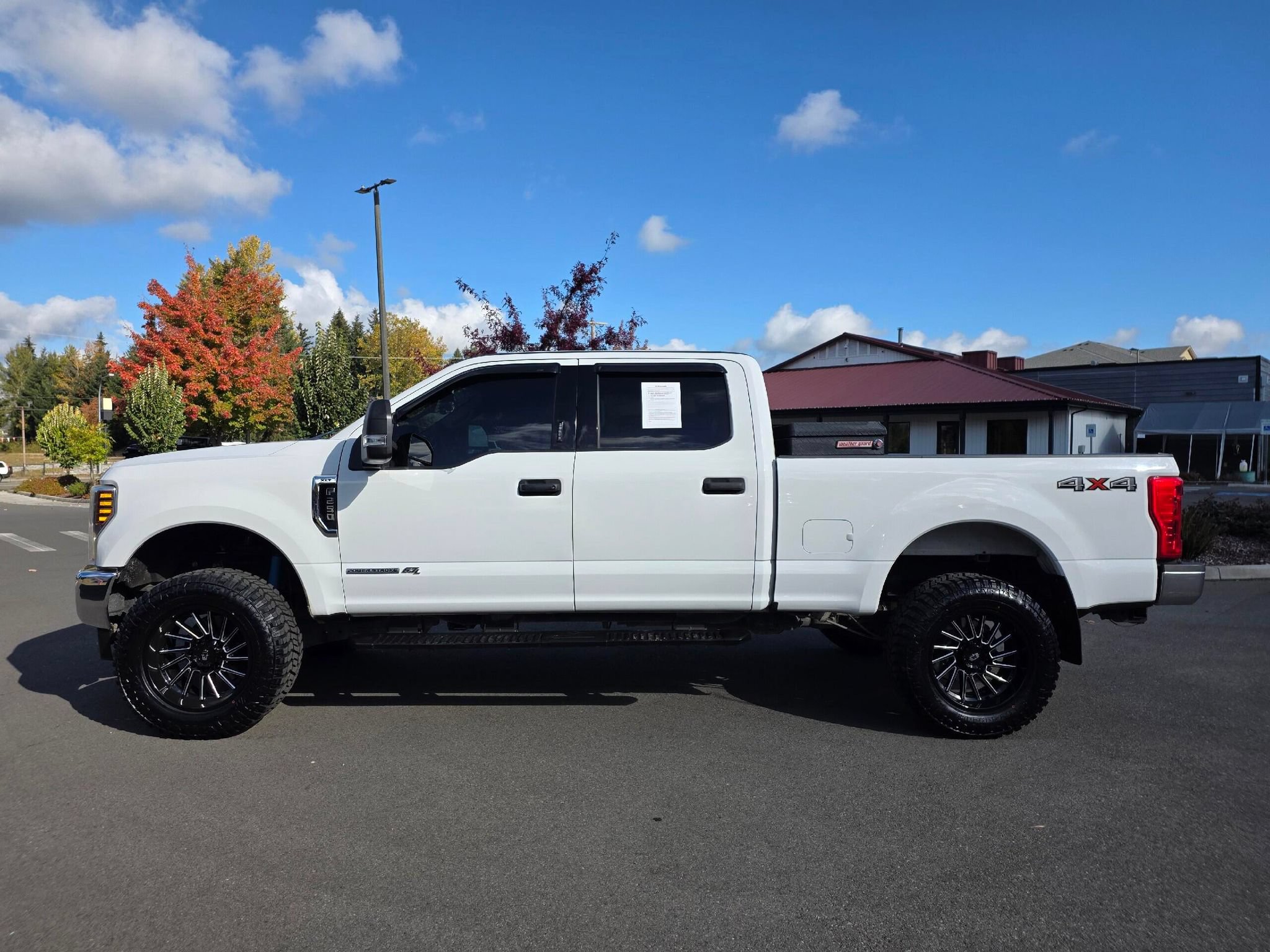 Used 2019 Ford F250 XLT AWD/4WD image 2