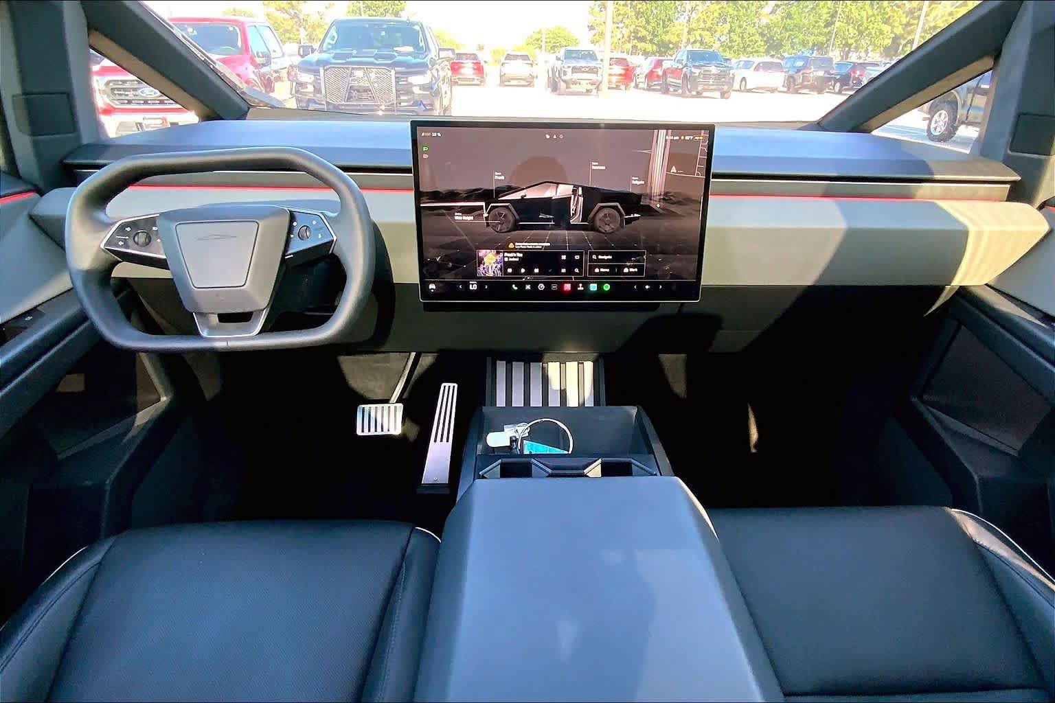 Used 2024 Tesla Cybertruck AWD Crew Cab image 14