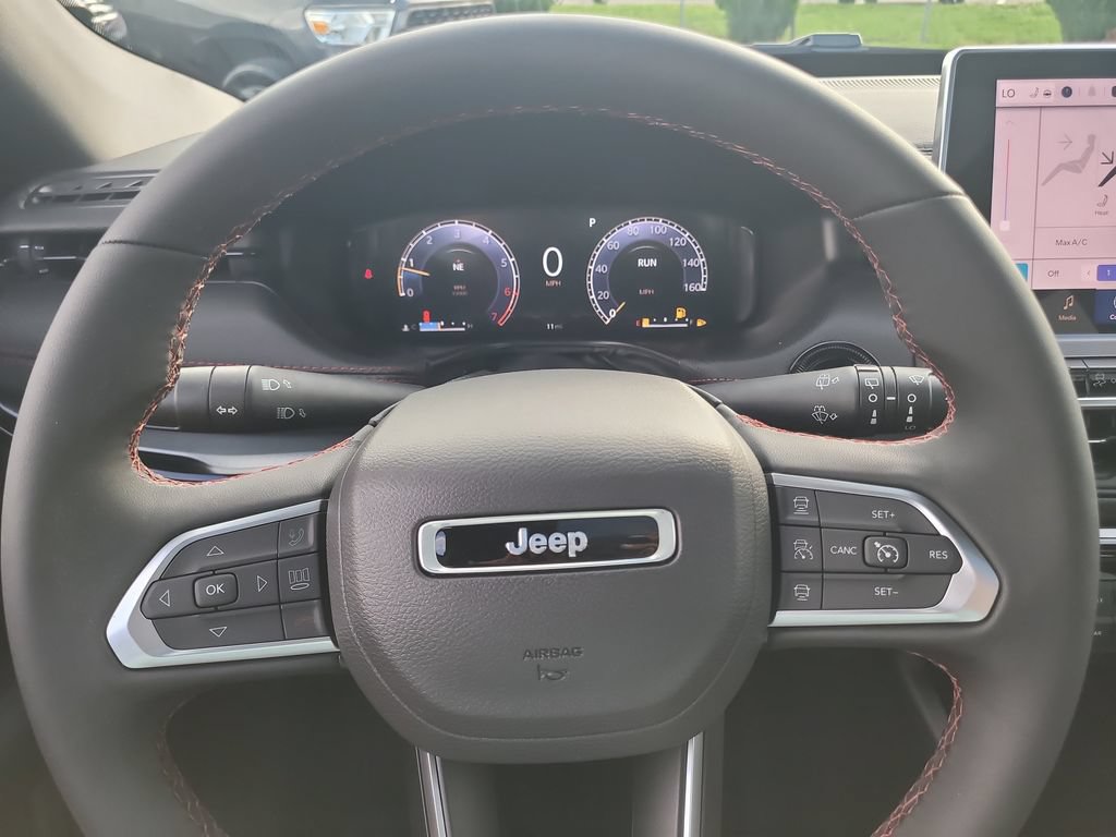 New 2026 Jeep Compass Trailhawk w/ Sun, Sound & Navigation Group AWD/4WD image 36