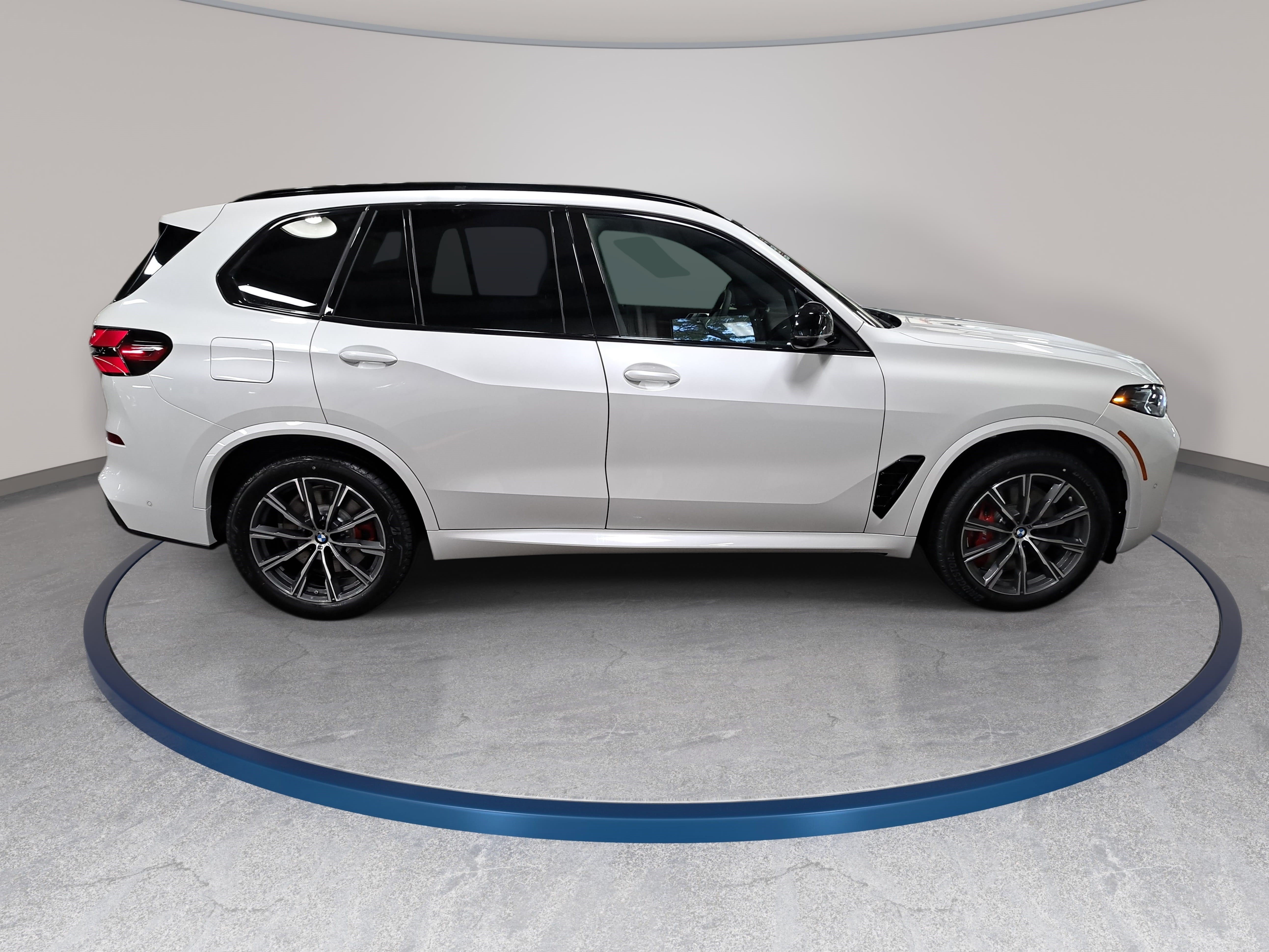 New 2026 BMW X5 M60i AWD/4WD image 4
