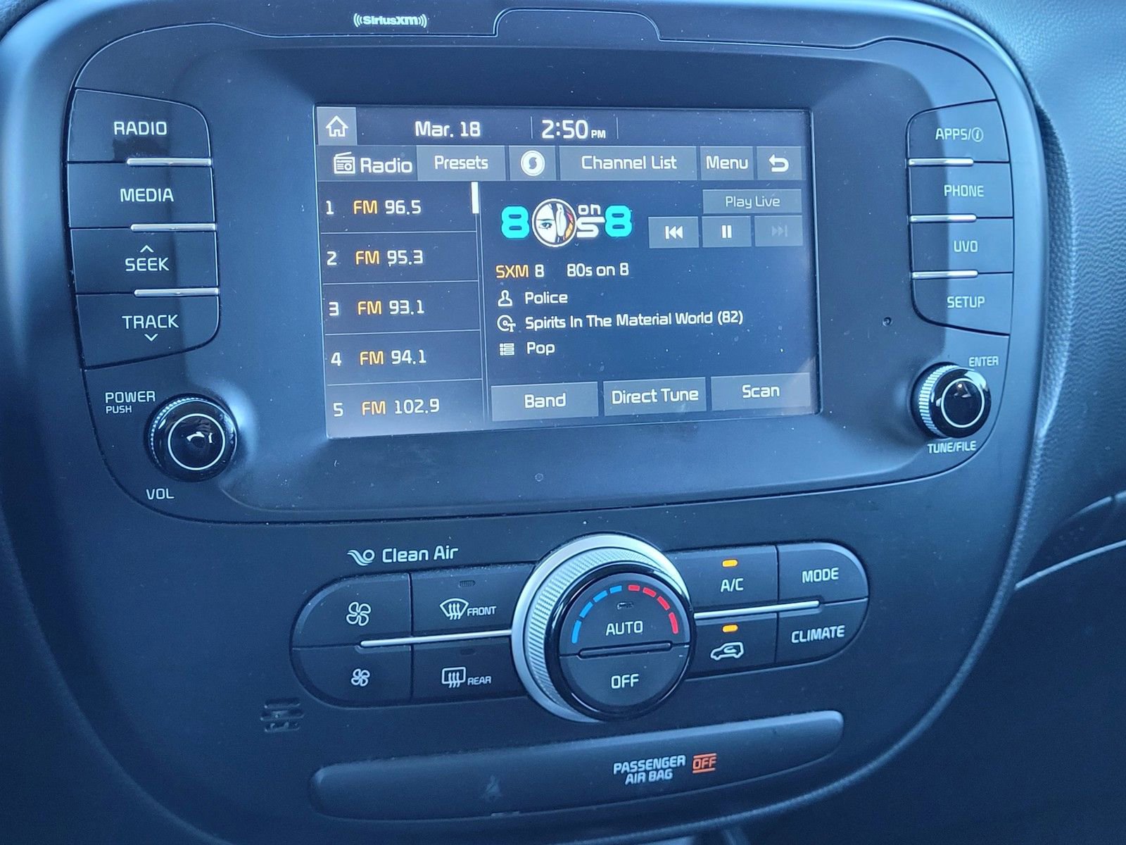 Used 2018 Kia Soul + FWD image 25
