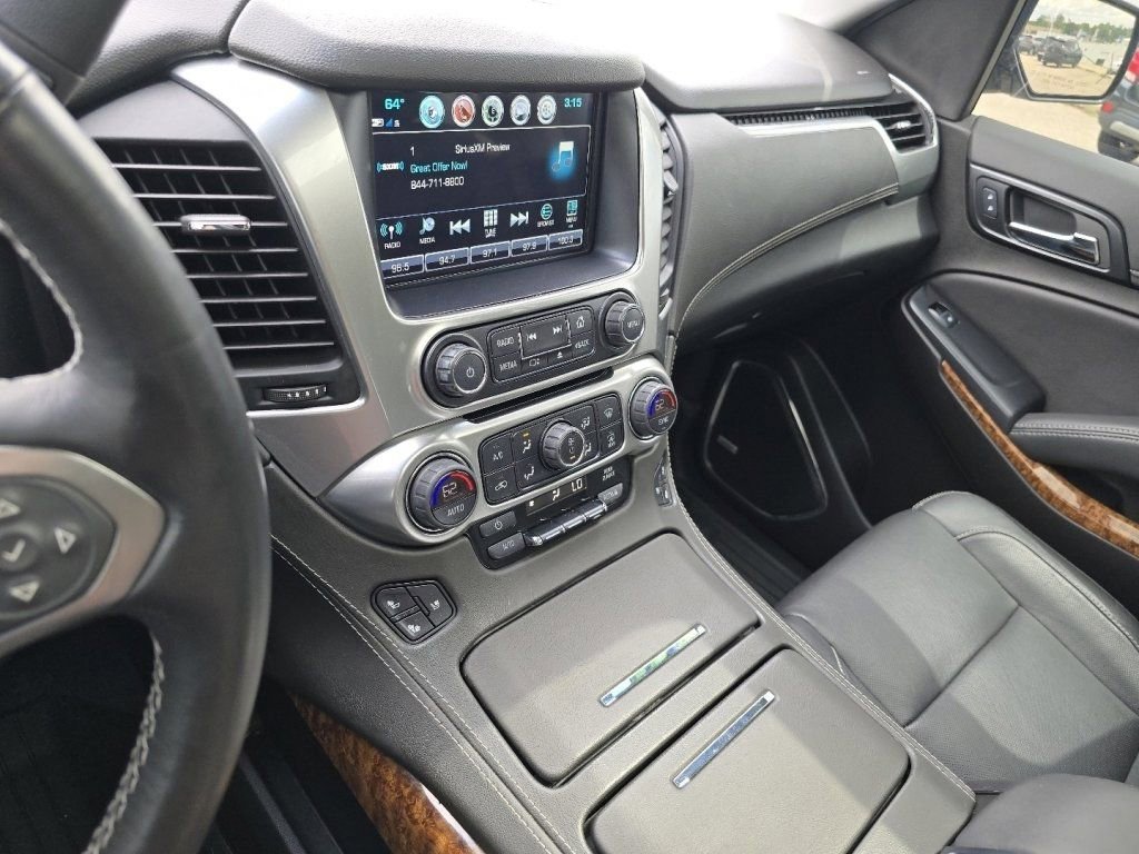 Used 2020 Chevrolet Suburban Premier AWD/4WD image 36