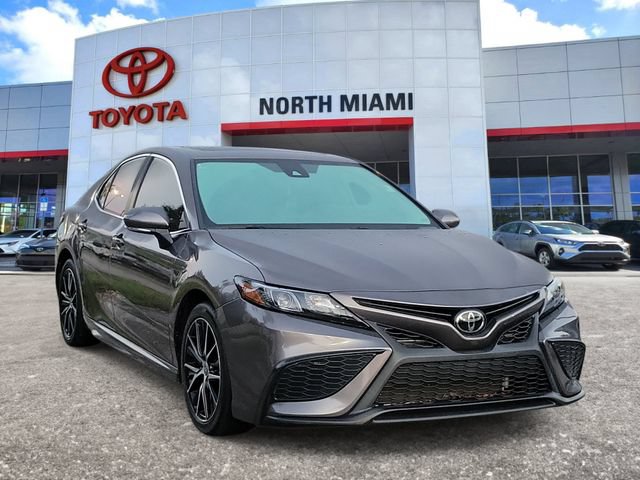 Used 2024 Toyota Camry SE w/ Cold Weather Package FWD video 1