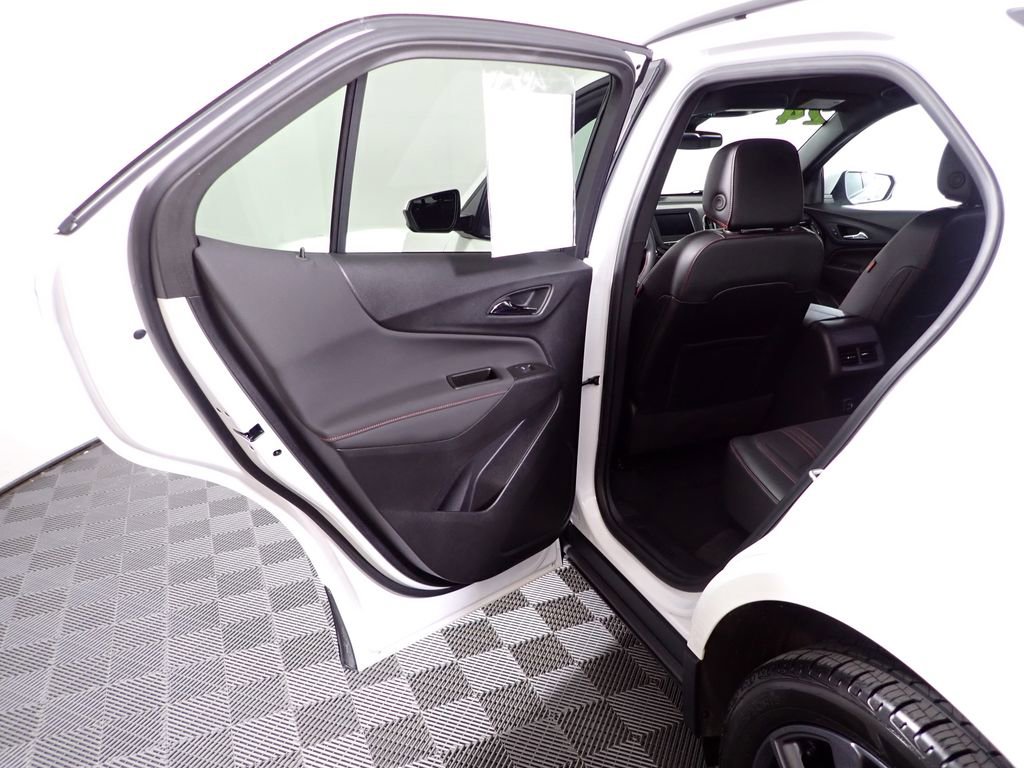Used 2024 Chevrolet Equinox RS AWD/4WD image 35