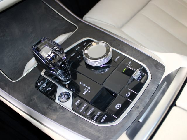 Used 2022 BMW X7 xDrive40i w/ Executive Package AWD/4WD image 14