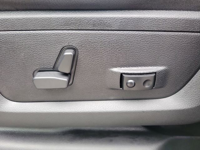 Used 2023 RAM 3500 Big Horn w/ Level 2 Equipment Group image 16