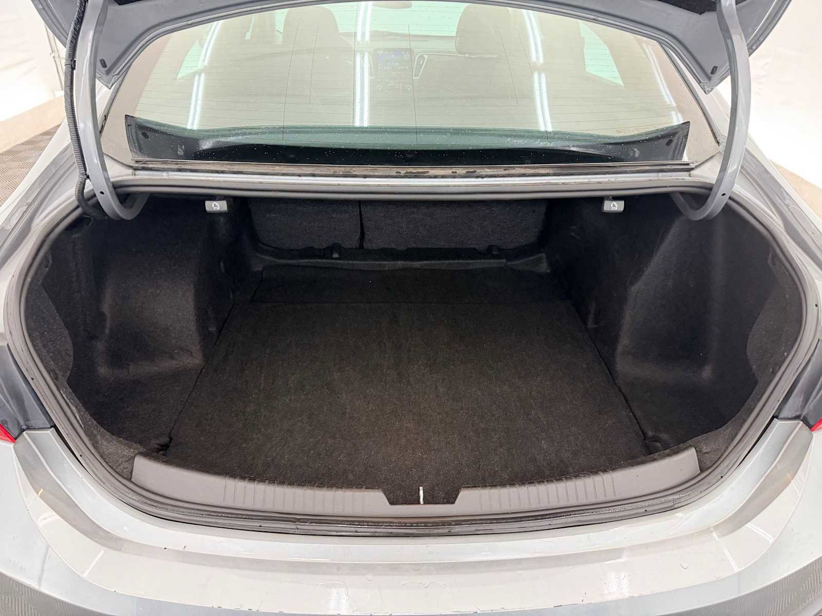 Used 2023 Chevrolet Malibu LT image 32