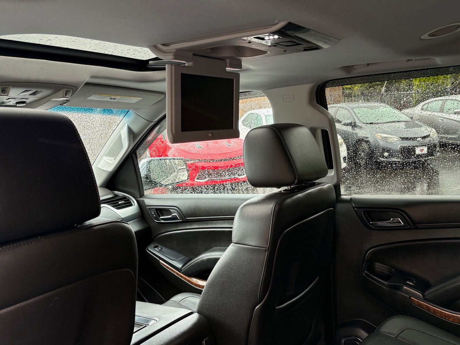 Used 2015 Chevrolet Suburban LTZ AWD/4WD image 21