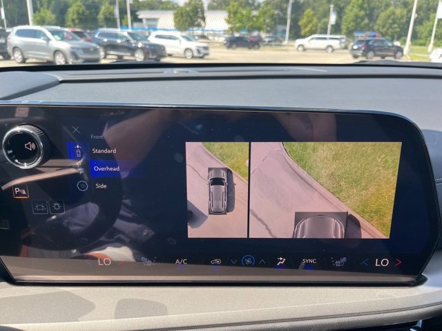 New 2026 Chevrolet Traverse LT w/ Driver Confidence Package image 28