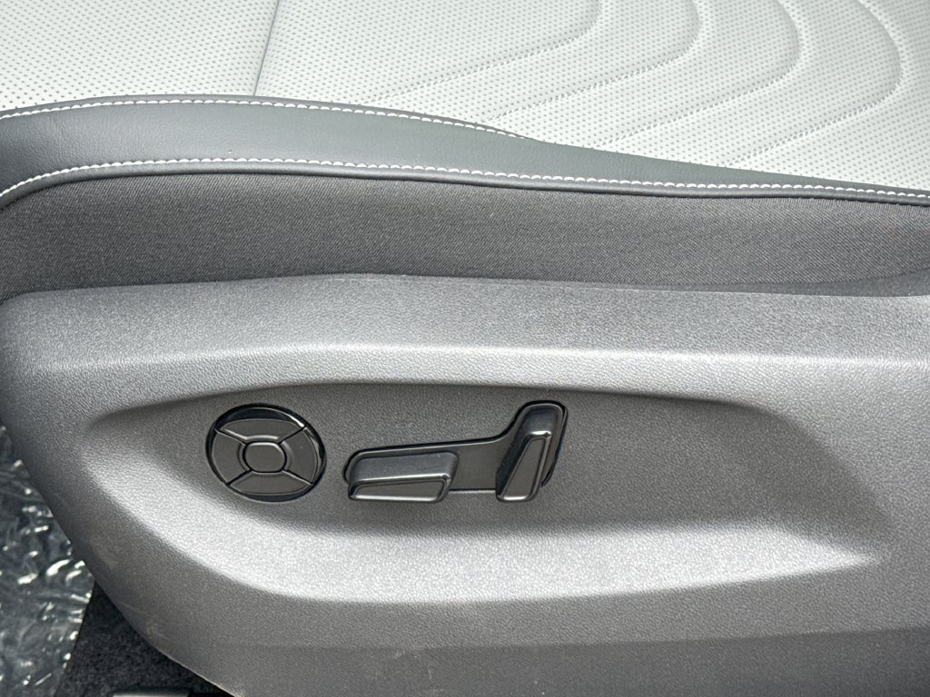 New 2026 Volkswagen Tiguan SE AWD/4WD image 14