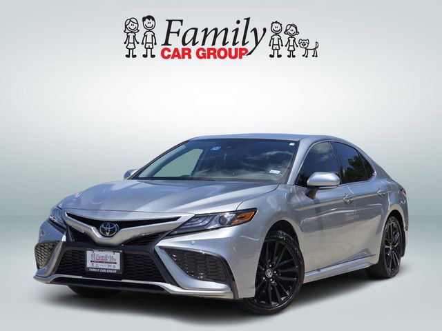 Used 2023 Toyota Camry XSE FWD image 1