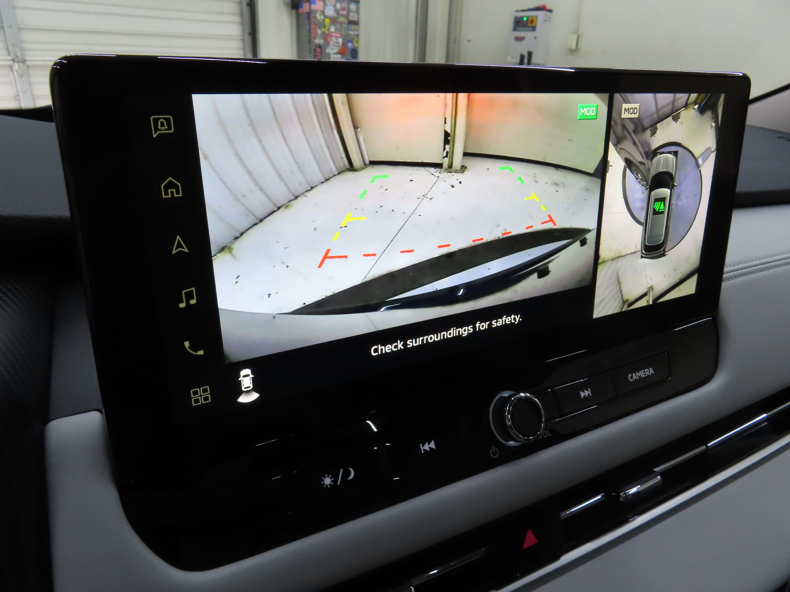 New 2025 Mitsubishi Outlander SE image 17