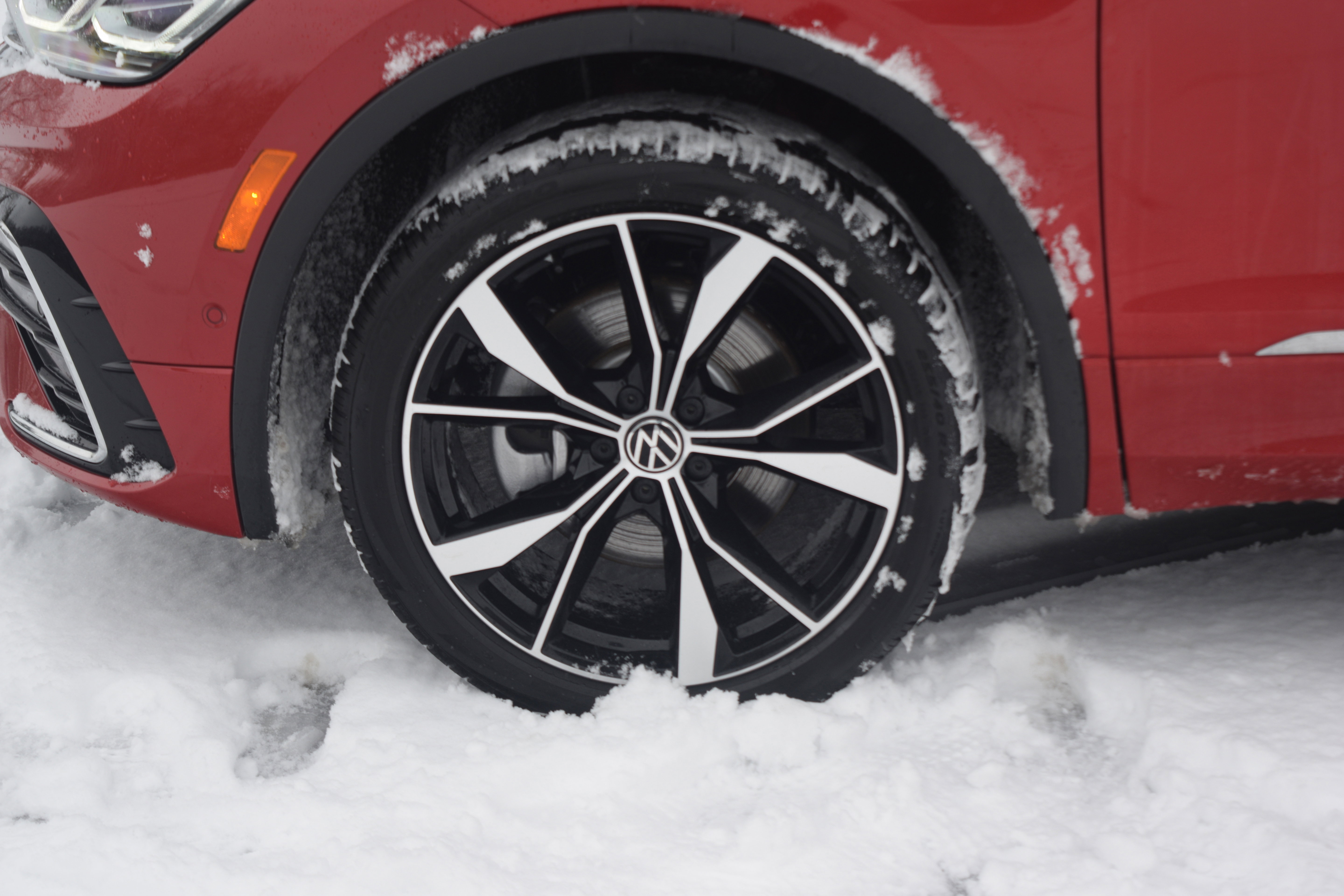 Used 2024 Volkswagen Tiguan SEL R-Line image 29