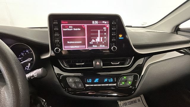 Used 2020 Toyota C-HR LE FWD image 22