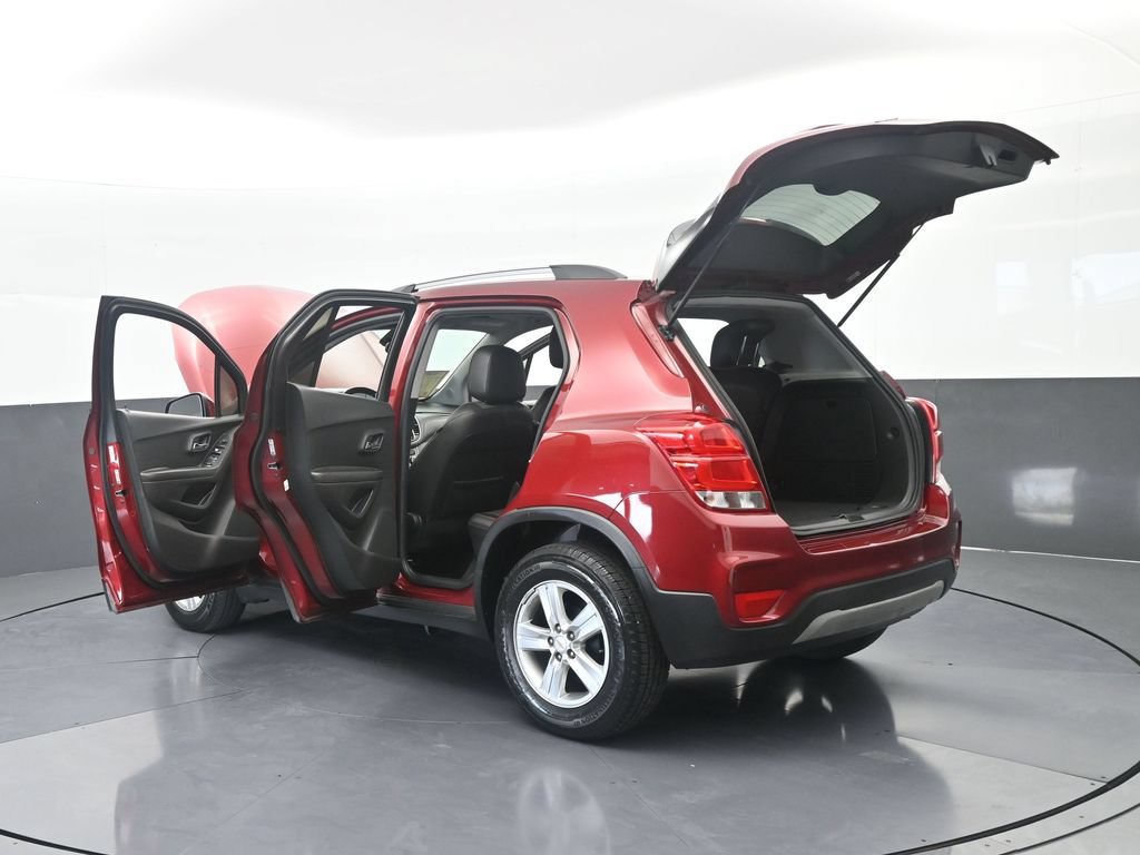 Used 2021 Chevrolet Trax LT w/ LT Convenience Package FWD image 72
