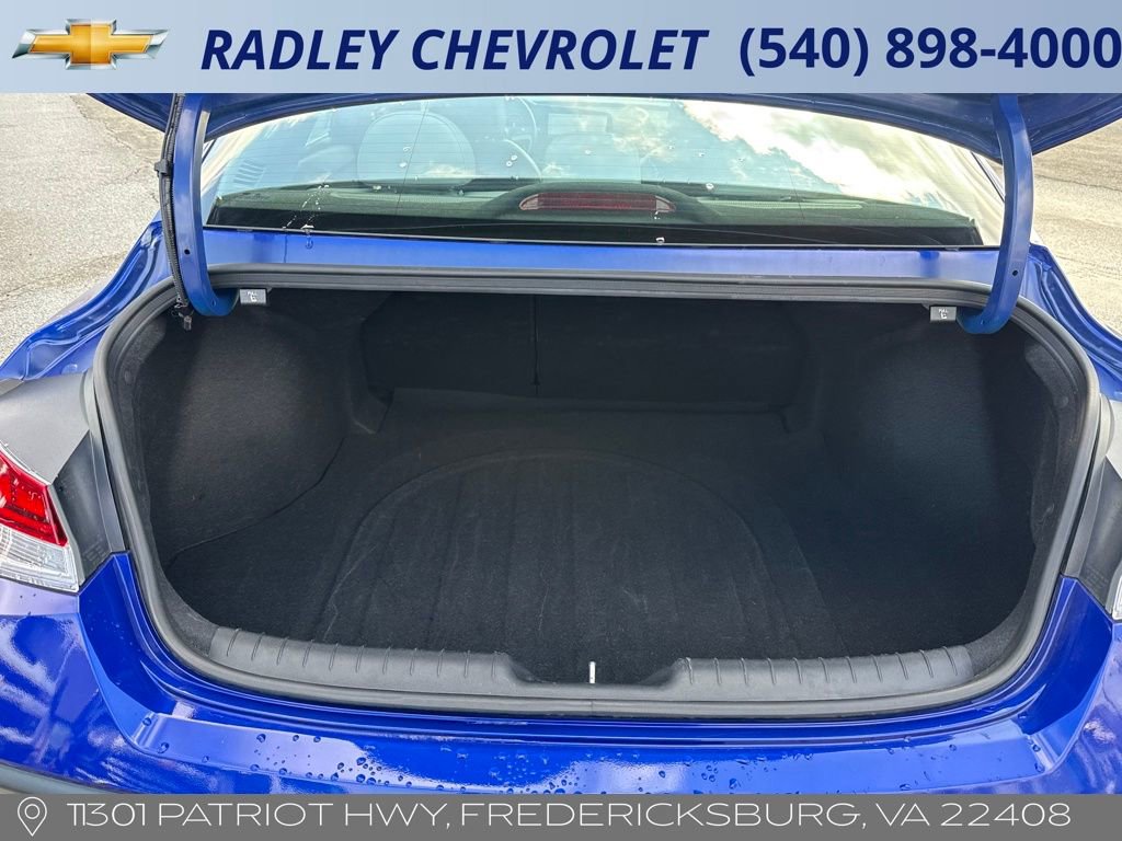 Used 2025 Hyundai Elantra Limited image 14