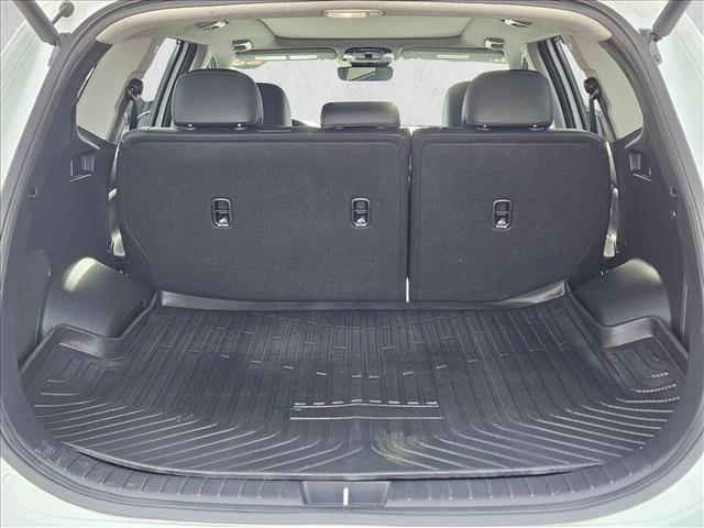 Used 2023 Hyundai Santa Fe Limited image 6